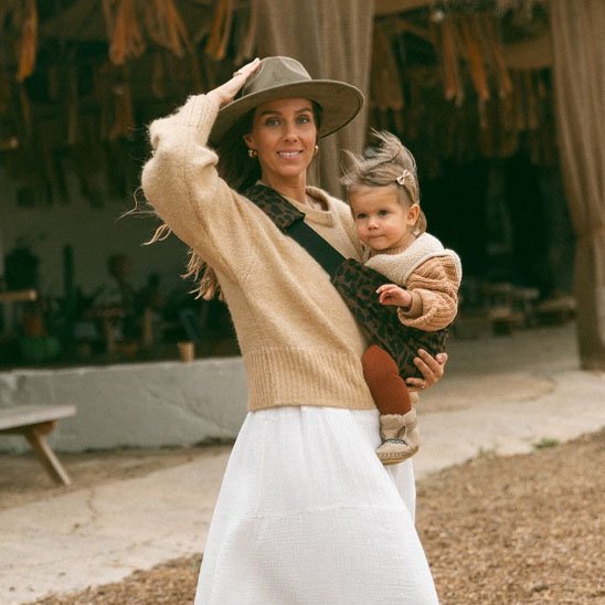 Echarpe de portage leopard marron porter en accessoire chic et elegant 