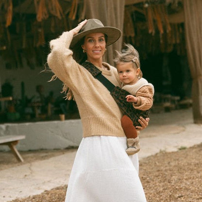 Echarpe de portage leopard marron porter en accessoire chic et elegant 